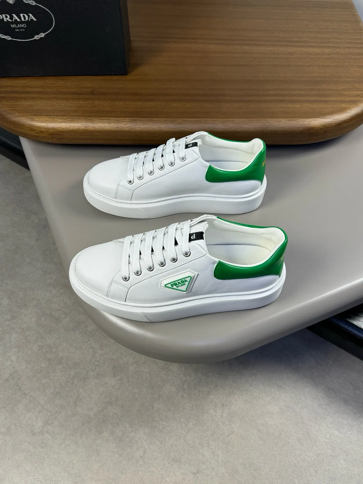 Men's men's shoes 💰420 [New style] 🦕🦕 [PRADA] Prada - High-end quality original order - Upper: original 🔝 Napa calfskin, brand plastic LOGO sewn on shoe body - Lining: water-dyed cowhide - Outsole: original TPU rubber foam; molded outsole - Super high quality control, fine workmanship: highlighted (high-end, luxury, grade) -Size: 39-44 (38, 45, can be customized)
